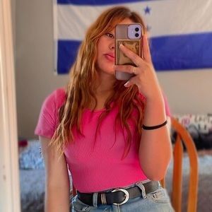 Meet your Posher, Dina